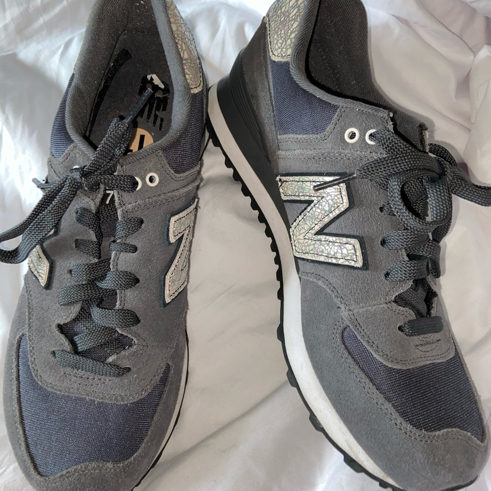 COPY - New Balance woman’s  size 11
